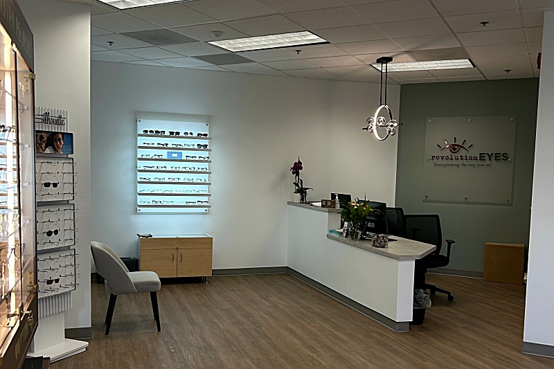 Photo of the optical department.